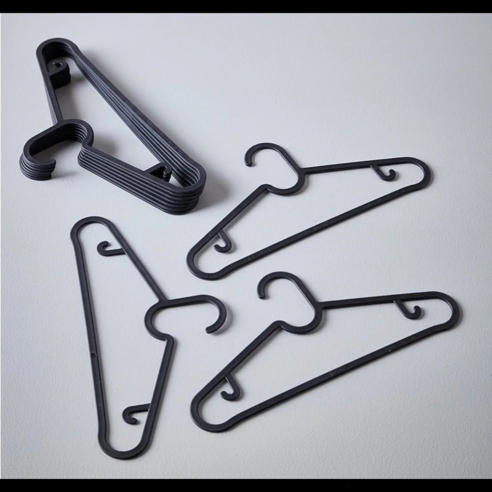 Set of 10 Ikea black plastic closet hangers SPRUTTIG Clothing organizers NEW